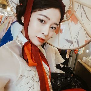 Meet your Posher, Min kyoung